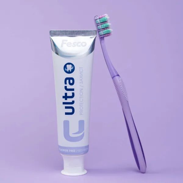 Зубна щітка Феско Fesco Ultra Multibrush Soft м'яка фіолетова №1
