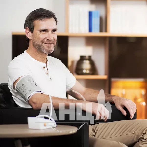 Автоматический тонометр на плечо Microlife BP A2 Basic