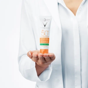 Сонцезахисний матуючий крем 3-в-1 Vichy Капіталь Солей SPF 50+ для жирної проблемної шкіри 50 мл