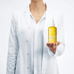 Сонцезахисний водний двофазний зволожуючий спрей Vichy Капіталь Солей SPF 50+ для обличчя і тіла з гіалуроновою кислотою 200 мл