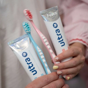 Зубные щетки Феско Fesco Ultra Expert Clean Soft мягкие розовая и голубая №2