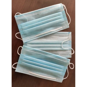 Маска медична тришарова нестерильная на резинках №50