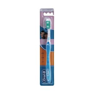 Зубна щітка Oral-B 3-effect Natural Fresh 40 середня